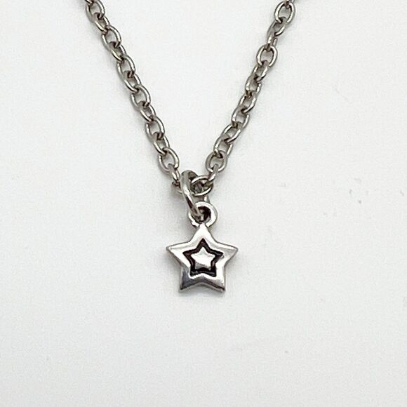 Silver Tone Dainty Star Charm Fashion Necklace 16” To 18” - Picture 1 of 6